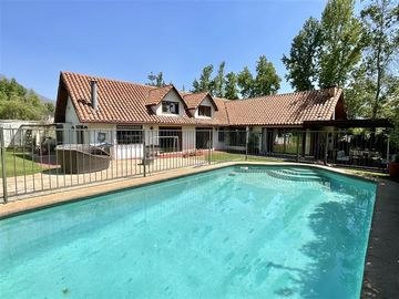 Casa en Venta en Otoñal / Quebrada Honda