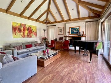 Casa en Venta en Otoñal / Quebrada Honda