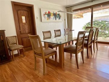 Casa en Venta en Otoñal / Quebrada Honda
