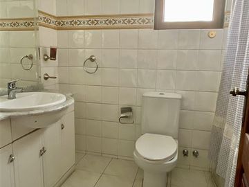 Casa en Venta en Otoñal / Quebrada Honda