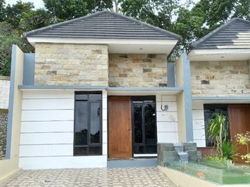 Jual Rumah Mewah di Semarang atas Jalan Lebar 10 meter