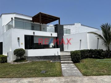Vendo Hermosa Casa Amoblada En Condominio Moravia I, Km. 89.9 Panamericana Sur!!