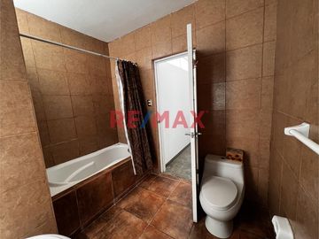 Vendo Hermosa Casa Amoblada En Condominio Moravia I, Km. 89.9 Panamericana Sur!!
