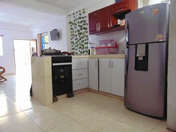 casa en venta en la cruz. Cod V88595