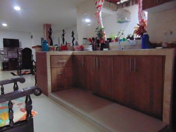 casa en venta en la cruz. Cod V88595