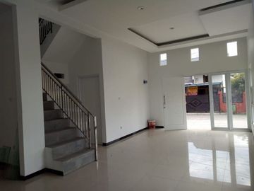Rumah di Ciwastra Bandung dijual Murah 2 Lantai Free Desain