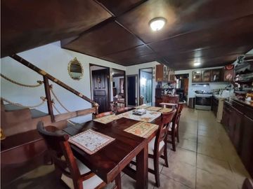 VENDO CASA EN VOLCN
