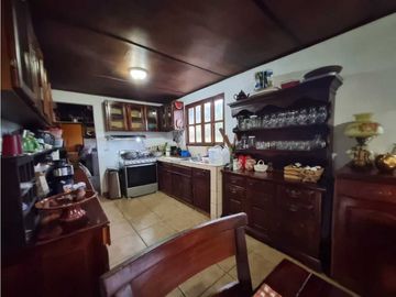 VENDO CASA EN VOLCN