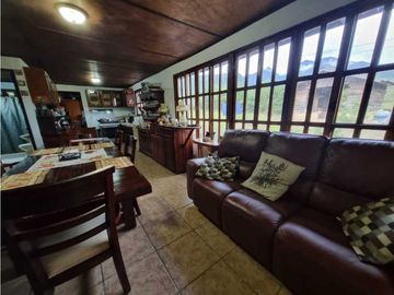 VENDO CASA EN VOLCN