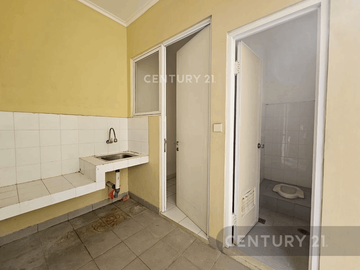 Rumah LT 90m Bagus Siap Huni Di Cluster South Thames JGC