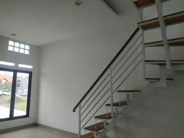Rumah Bogor Ciomas Tengah Kota Suasana Desa - 2 Lantai Termurah di Ciomas, DP & Cicilan Ringan