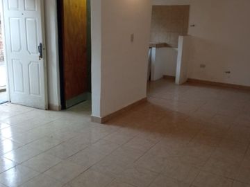 Departamento Tipo Casa en venta en Lanus Este