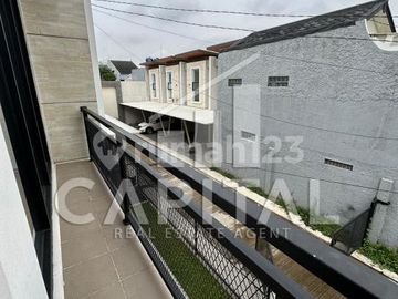Dijual Rumah Baru Huk 2 Lantai Tengah Kota Di Area Leuwisari, Bandung