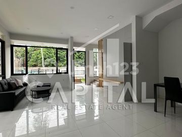 Dijual Rumah Baru Huk 2 Lantai Tengah Kota Di Area Leuwisari, Bandung