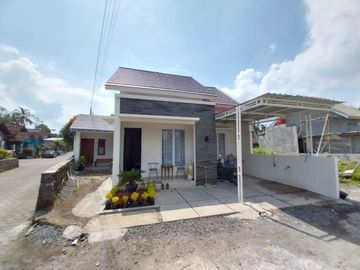 Rumah Modern dilingkungan Asri Jogja dekat RS Sleman