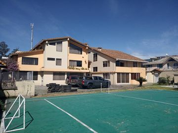 Venta de Casa Amoblada en Quito