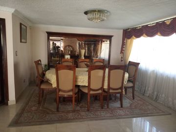 Venta de Casa Amoblada en Quito
