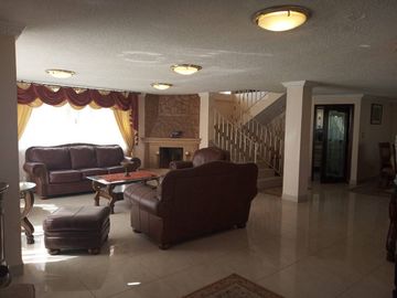 Venta de Casa Amoblada en Quito