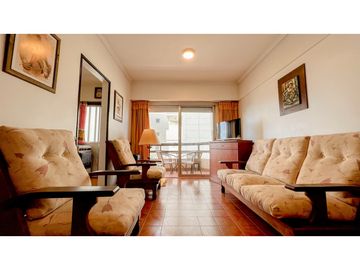 Departamento tres ambientes. Viamonte 2100. Mar del Plata. Venta.
