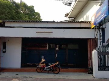 (RZ)Rumah Tinggal Di Jl Haji Agus Salim Dekat Alun-Alun Utara