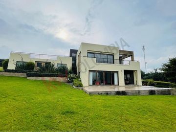 Arriendo Casa 4 Hab. Macadamia