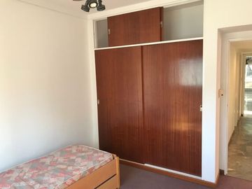 VILLA DEL PARQUE - EXCELENTE DEPARTAMENTO 3 DORMITORIOS Y DEPENDENCIA