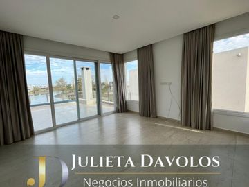 Casa en Venta 6 ambientes Barrio El Canton Norte a la laguna