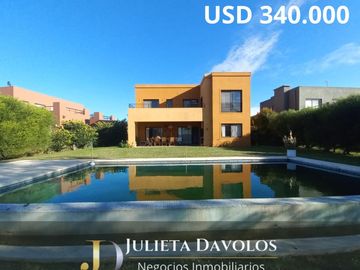 Casa en Venta 6 ambientes Barrio El Canton Norte a la laguna