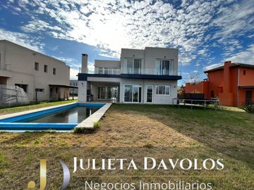 Casa en Venta 6 ambientes Barrio El Canton Norte a la laguna