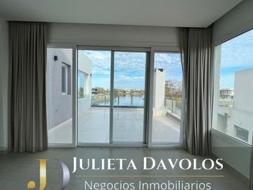 Casa en Venta 6 ambientes Barrio El Canton Norte a la laguna