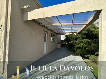 Casa en Venta 6 ambientes Barrio El Canton Norte a la laguna