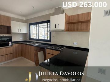 Casa en Venta 6 ambientes Barrio El Canton Norte a la laguna
