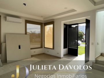 Casa en Venta 6 ambientes Barrio El Canton Norte a la laguna
