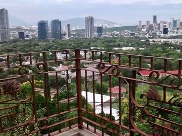 Casa en Venta en San Pedro Garza García cerca del Campestre