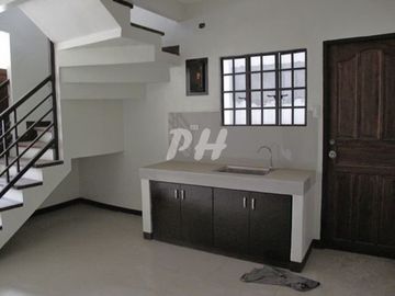 Comfy Townhouse in Fairview near Commonwealth Avenue PH901