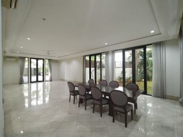 Disewakan Rumah Mewah di Kemang Utara Jakarta Selatan