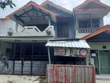 Rumah kost dijual dekat kampus Brawijaya di kota Malang.