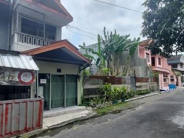 Rumah kost dijual dekat kampus Brawijaya di kota Malang.