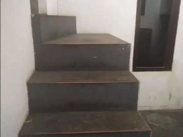 Rumah kost dijual dekat kampus Brawijaya di kota Malang.