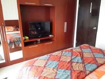 JUAL Apartemen Cosmo Mansion 1Bed full furnish lantai 32 view lepas