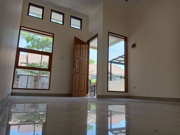 Rumah Cluster Cisaranten Lokasi Strategis Dekat Sarana Pendidikan Free Biaya Notaris & BBN.