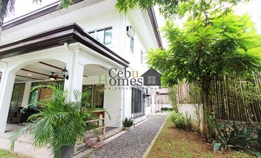 Four Bedroom House with Pool For Sale