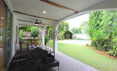 Four Bedroom House with Pool For Sale