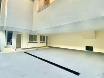 Fully Furnished House with 6 Bedroom for RENT in Angeles City