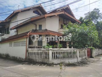 DI DEKAT AMBARUKMO DIJUAL KOST DAN RUMAH INDUK