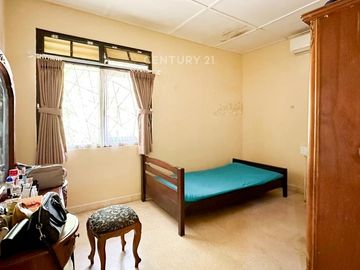 Dijual Rumah Hook Cocok Bangun Kost Dkt Kampus Pariwisata Bintaro