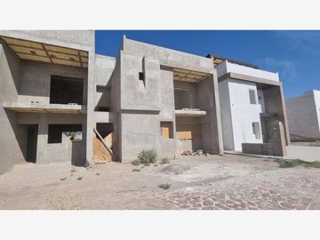 CASA EN VENTA EN FRACCIONAMIENTO ALTOZANO GÓMEZ PALACIO, DURANGO