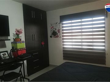 Casa de venta en Portoviejo dentro de urbanización