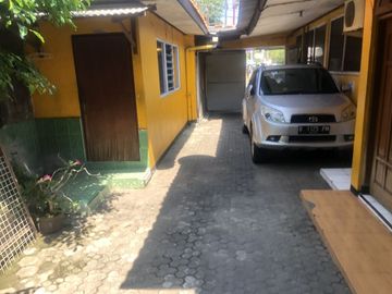 Rumah sampangan semarang pinggir jalan raya cocok untuk usaha.