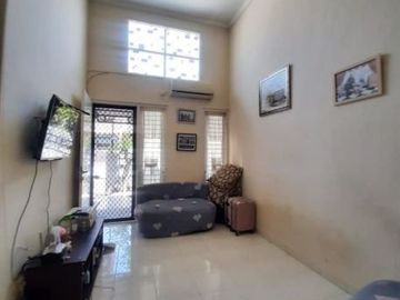 Rumah Purimas Hadap Selatan